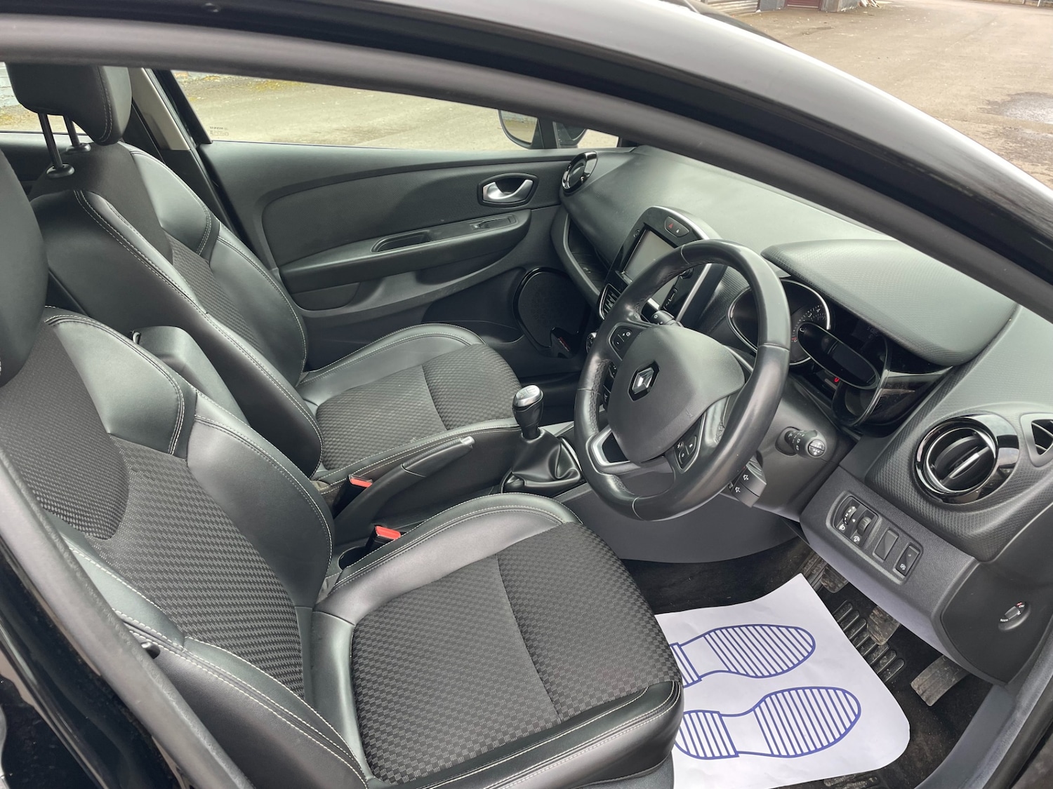 Used Renault Clio 2018 for sale - 78027228: Photo 10