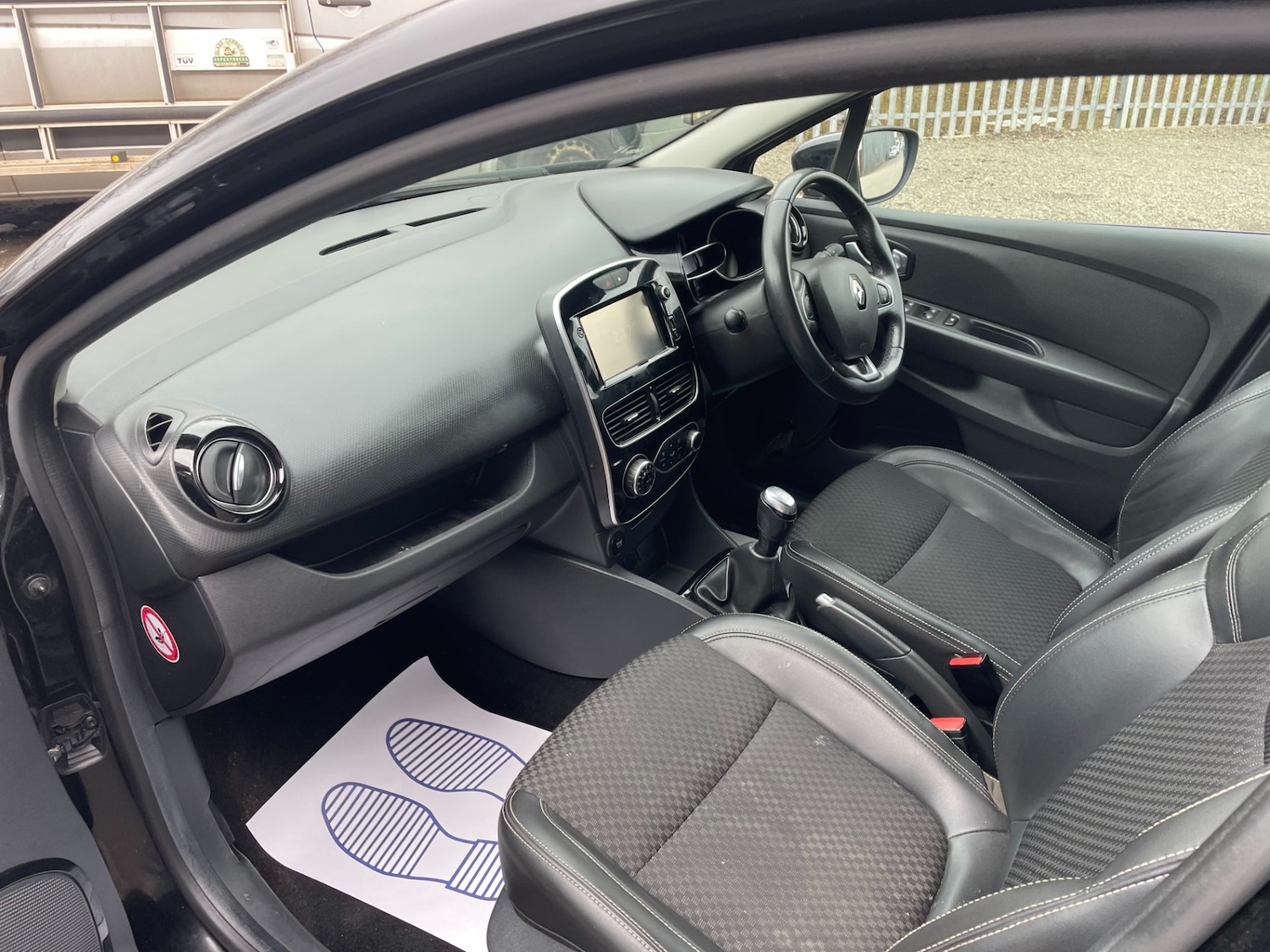 Used Renault Clio 2018 for sale - 78027228: Photo 14