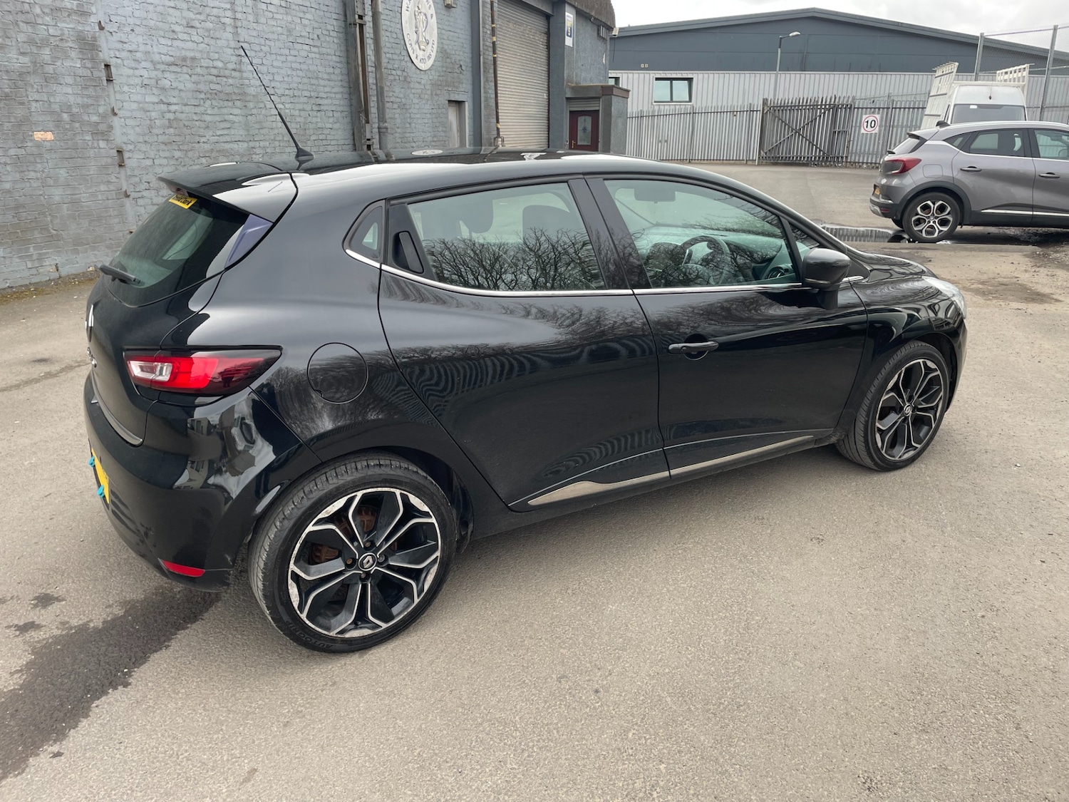 Used Renault Clio 2018 for sale - 78027228: Photo 4