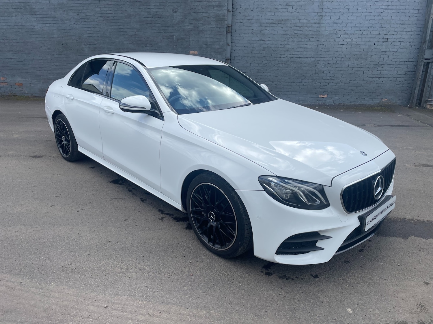Used Mercedes-Benz E Class 2018 for sale - 78198151: Photo 1