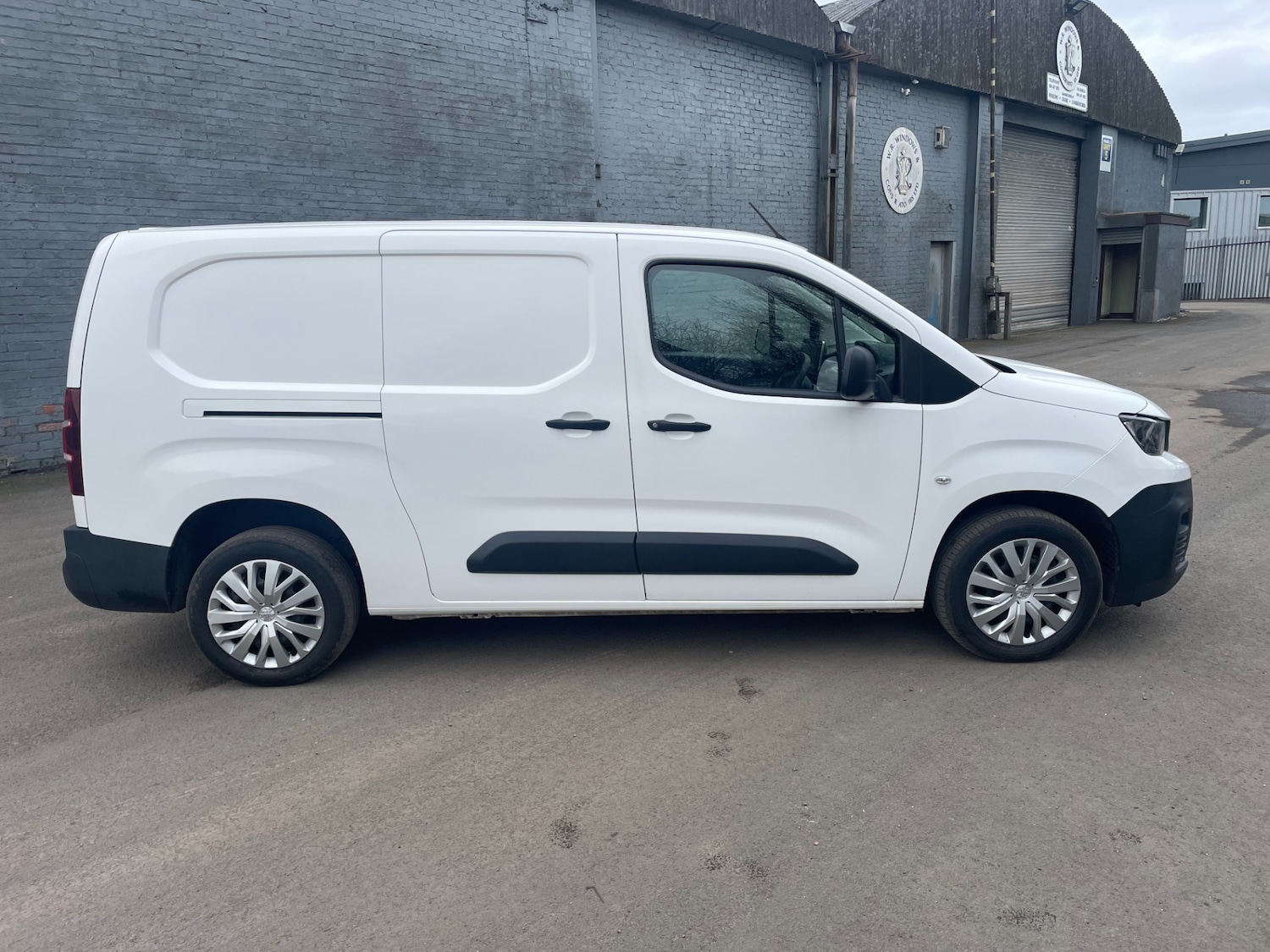 Used Peugeot Partner 2020 for sale - 77103393: Photo 7