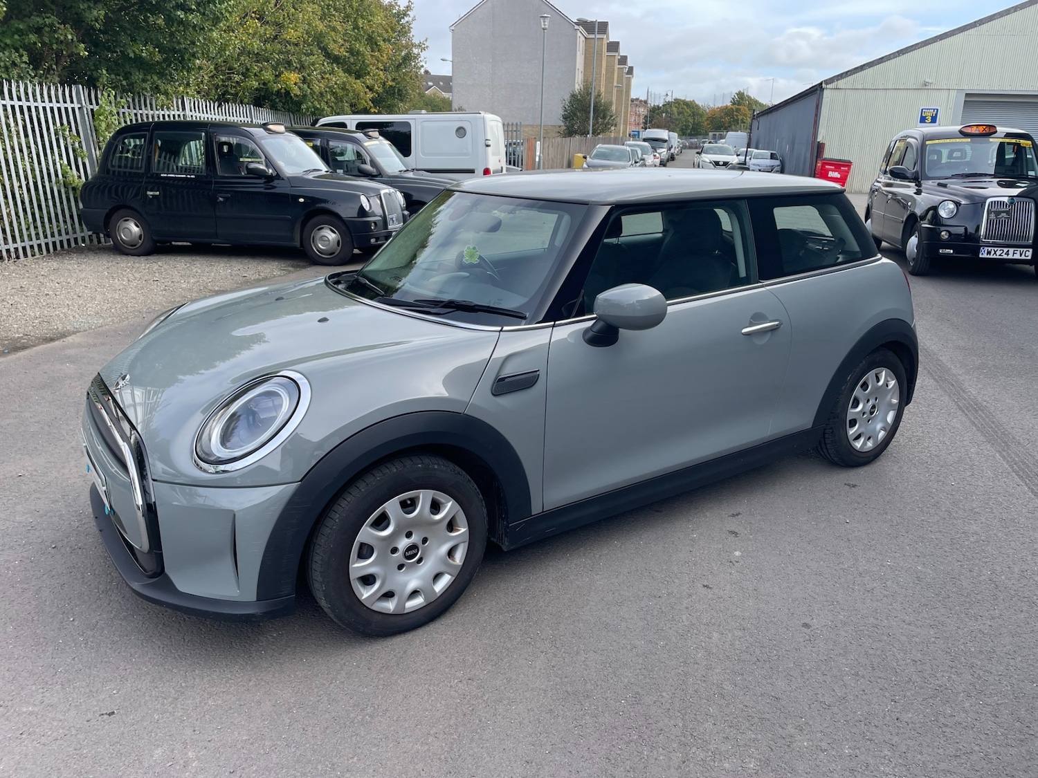 Used MINI Hatch 2022 for sale - 75891383: Photo 3