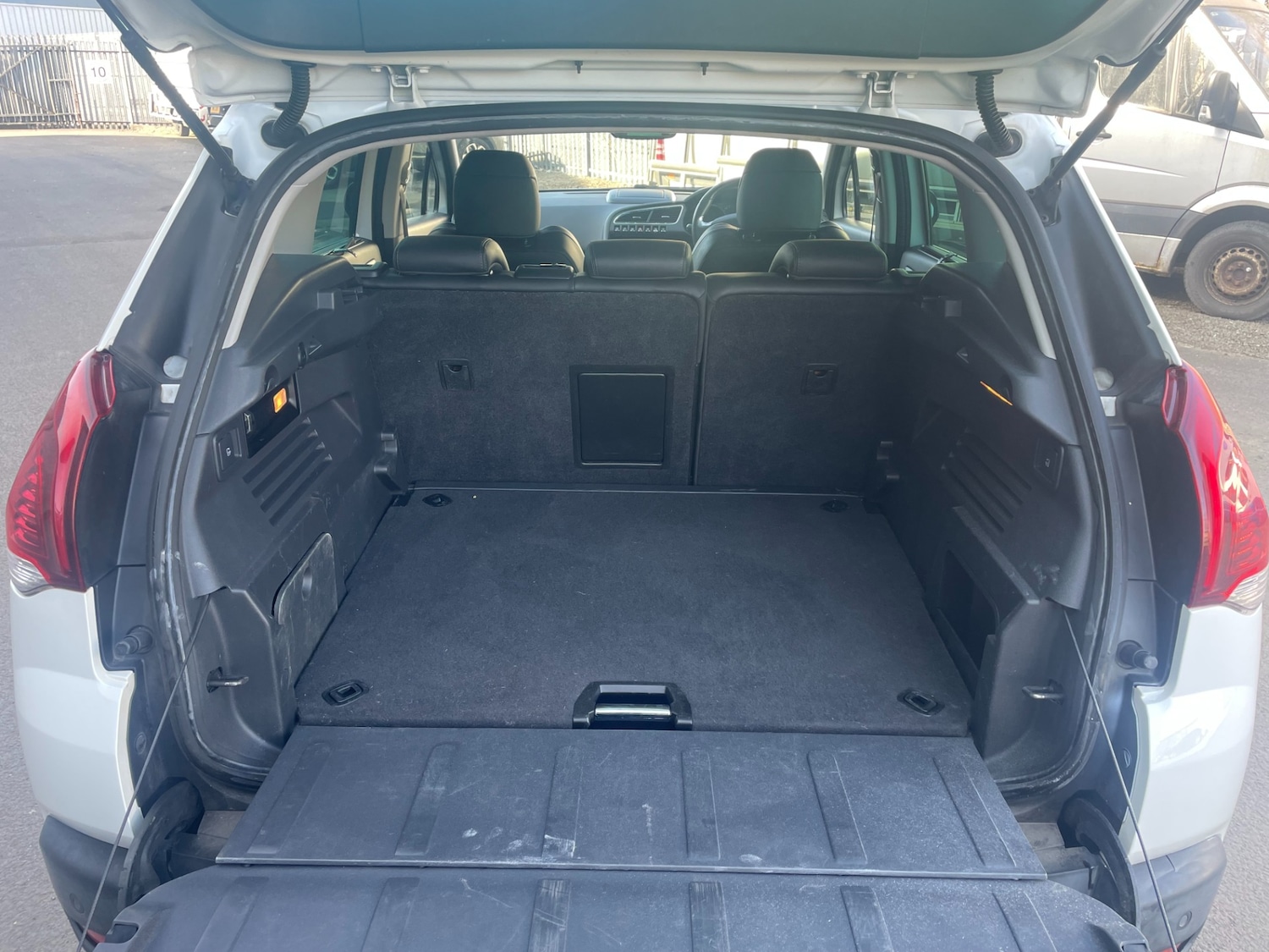 Used Peugeot 3008 2014 for sale - 77932576: Photo 14