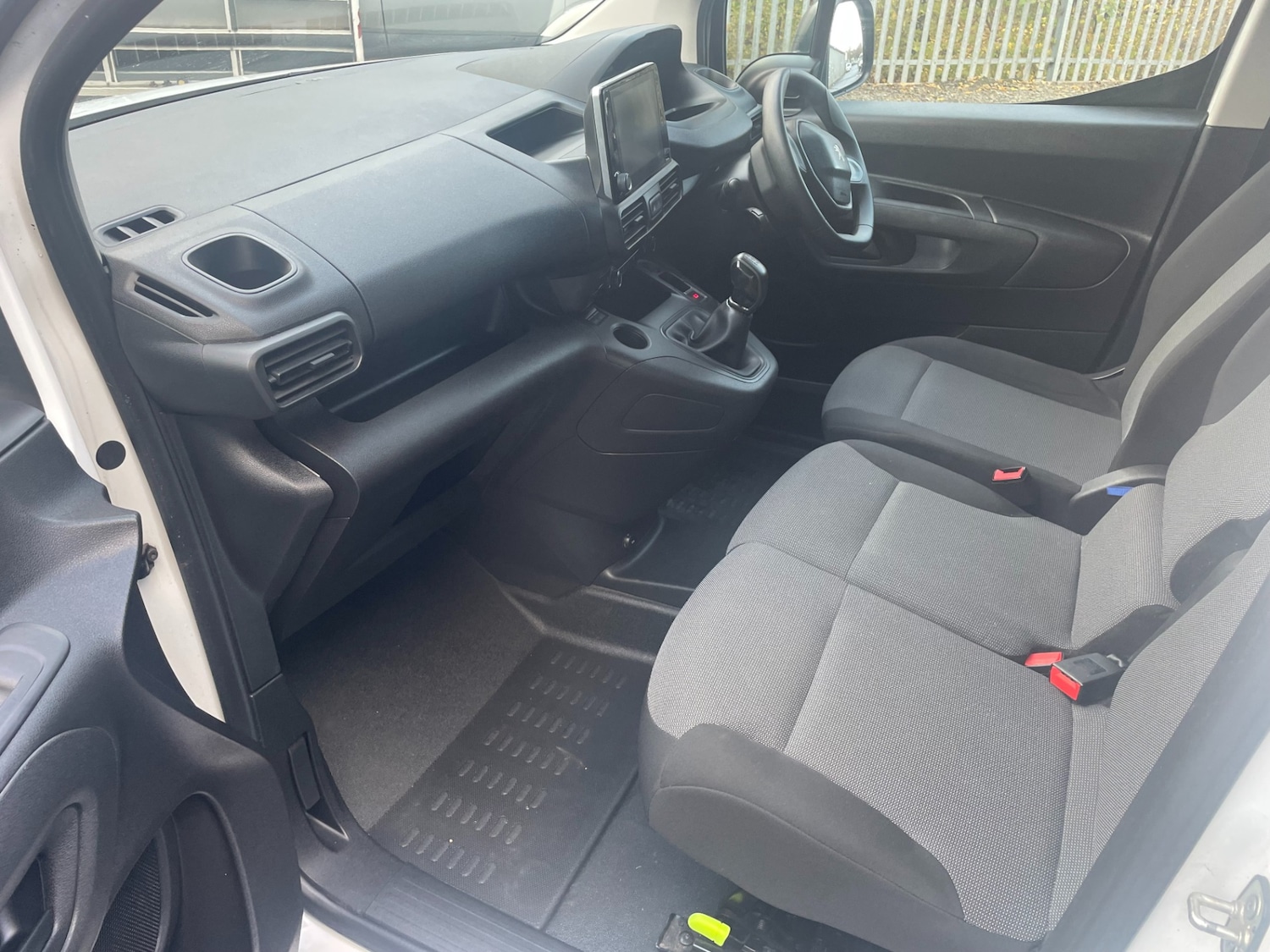 Used Peugeot Partner 2020 for sale - 76518428: Photo 13