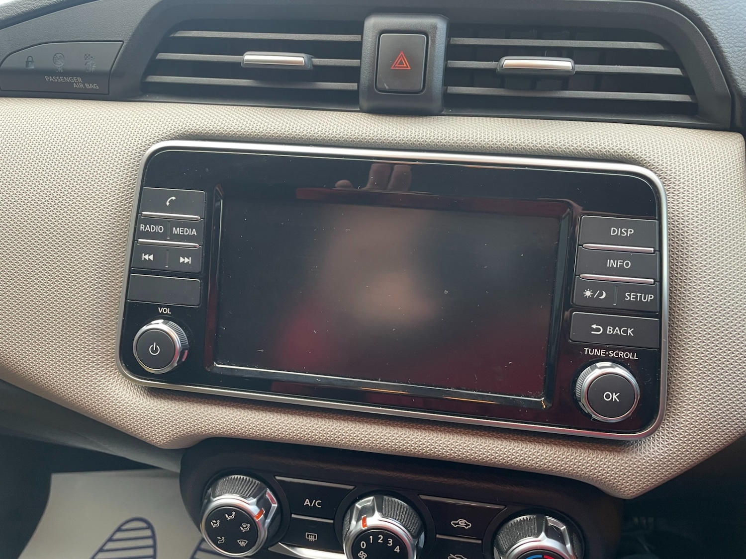 Used Nissan Micra 2017 for sale - 76682108: Photo 15