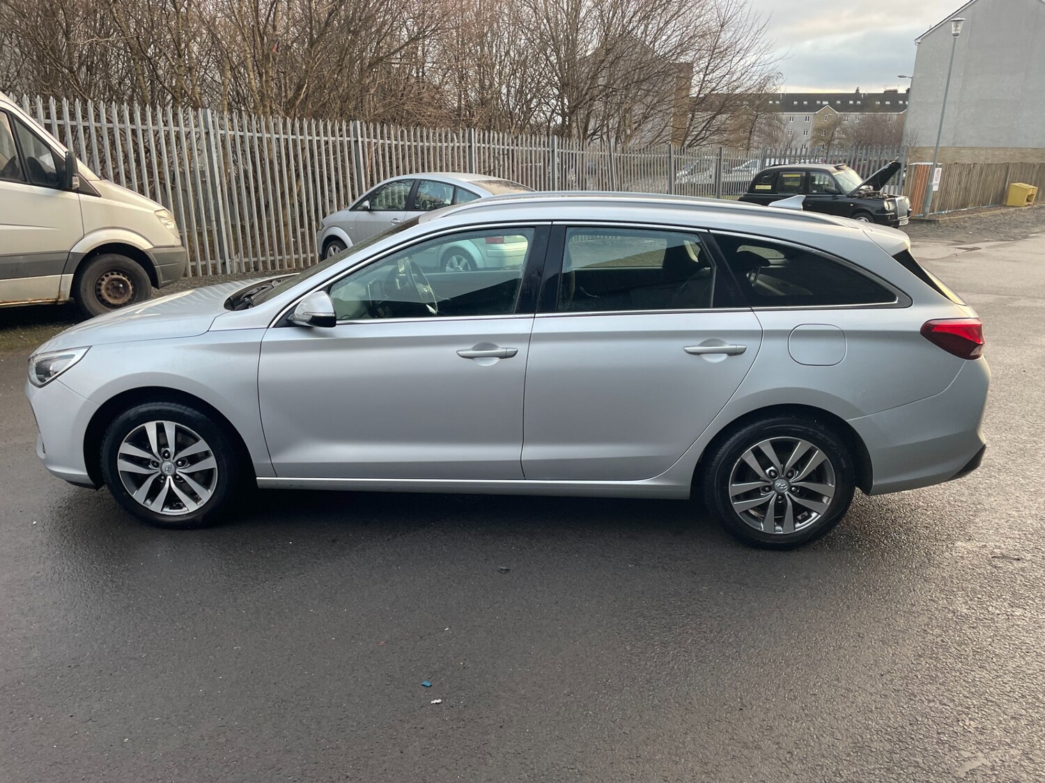 Used Hyundai i30 2018 for sale - 77183299: Photo 9