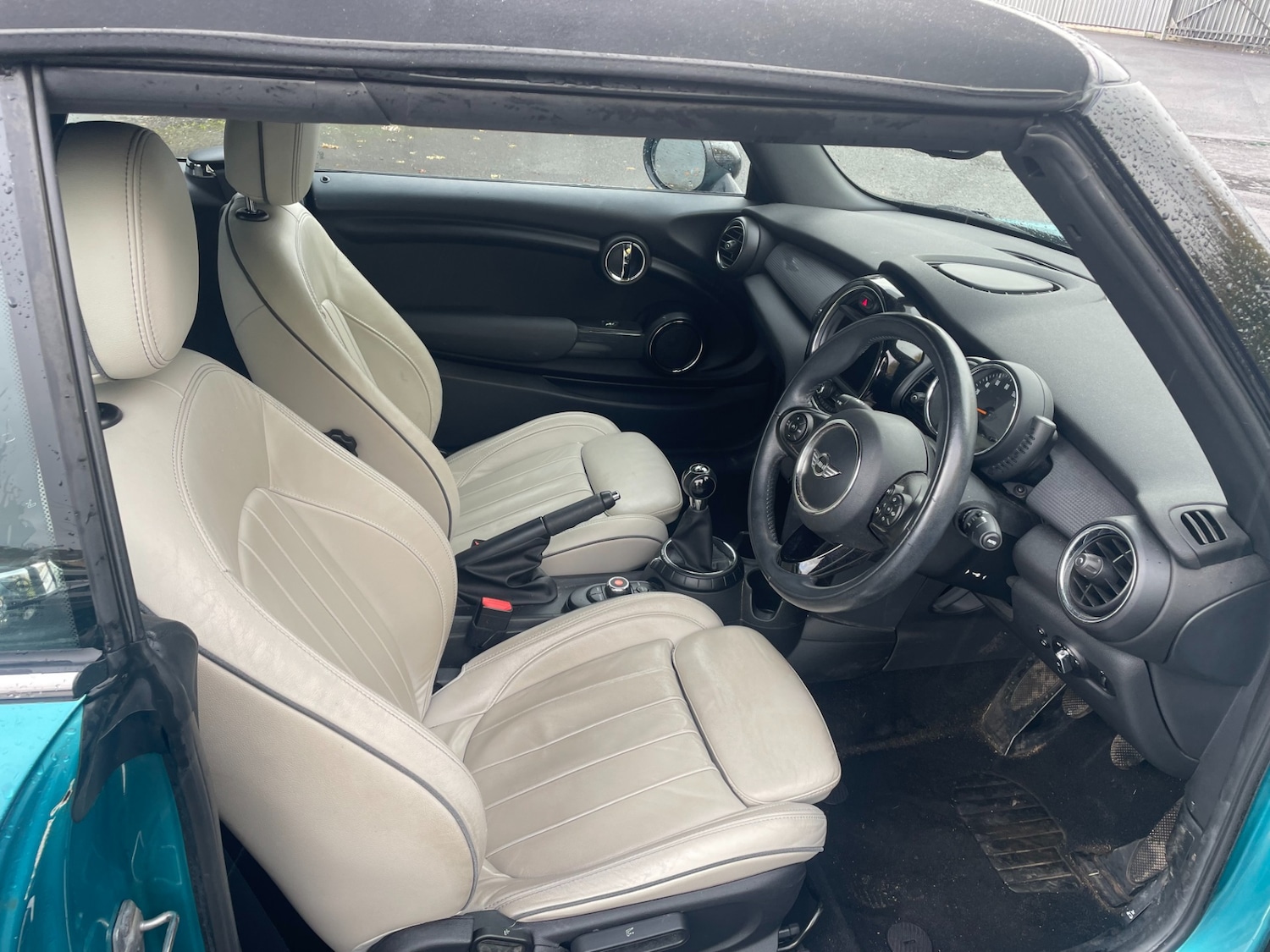 Used MINI Convertible 2017 for sale - 76391829: Photo 11