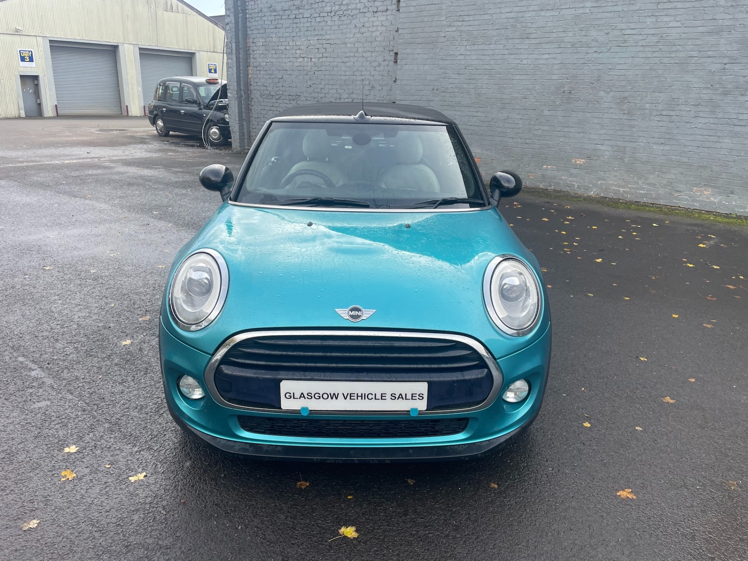 Used MINI Convertible 2017 for sale - 76391829: Photo 2
