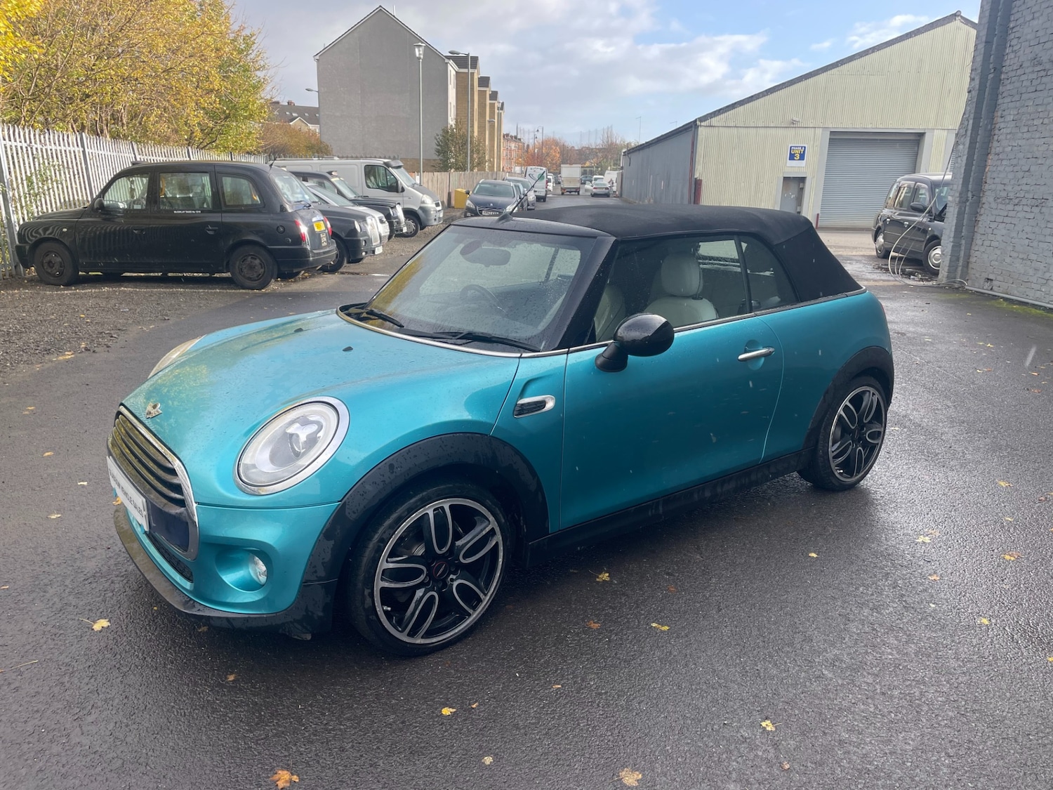 Used MINI Convertible 2017 for sale - 76391829: Photo 3