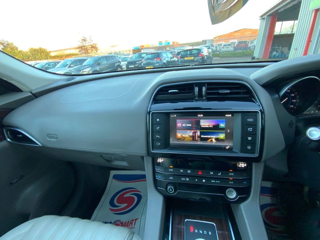 Used Jaguar F-Pace 2018 for sale - 77227591: Photo 43