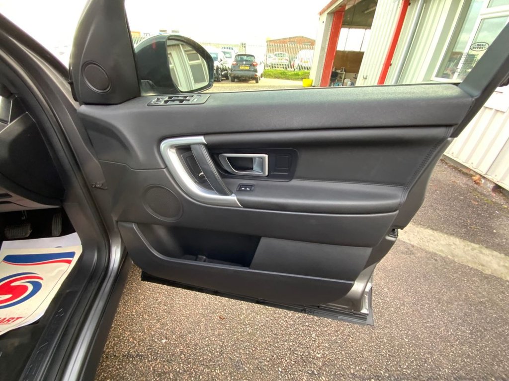 Used Land Rover Discovery Sport 2019 for sale - 76396490: Photo 12