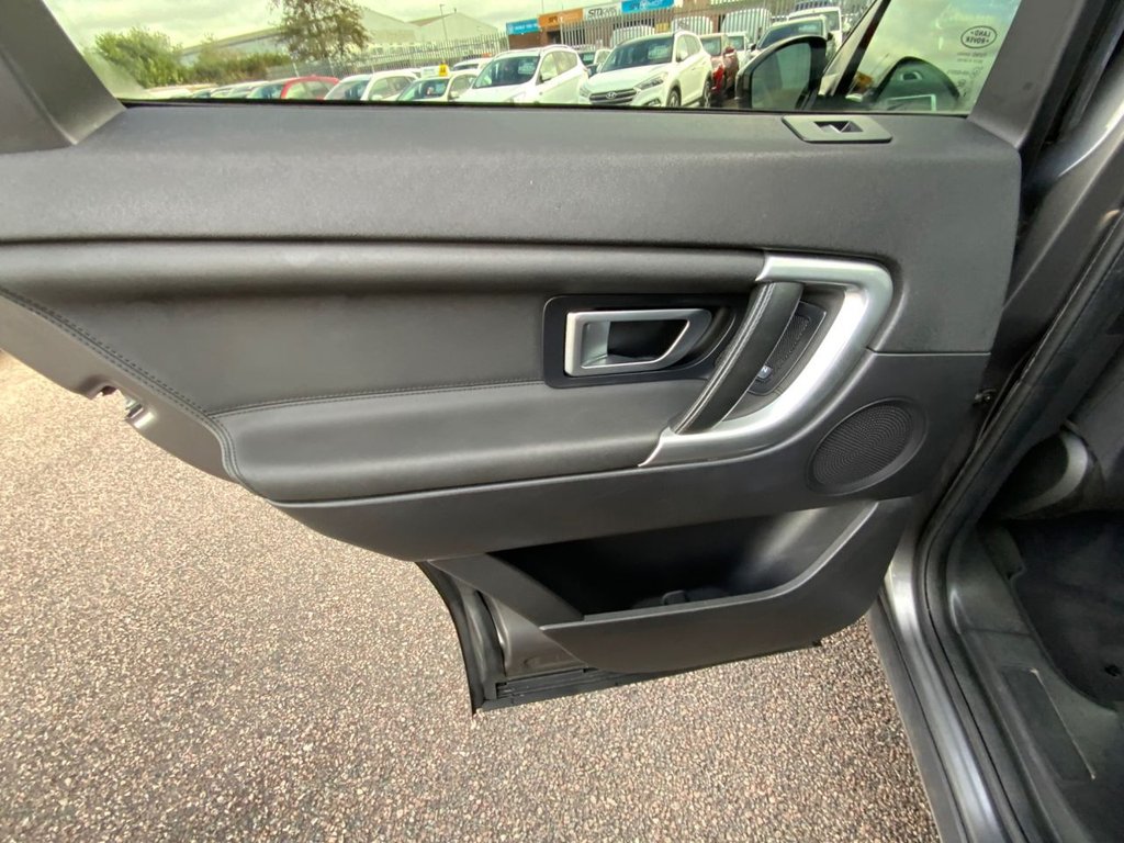 Used Land Rover Discovery Sport 2019 for sale - 76396490: Photo 36