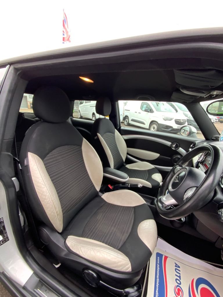 Used MINI Hatch 2010 for sale - 77806125: Photo 8