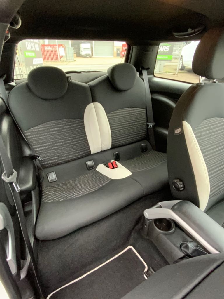 Used MINI Hatch 2010 for sale - 77806125: Photo 9