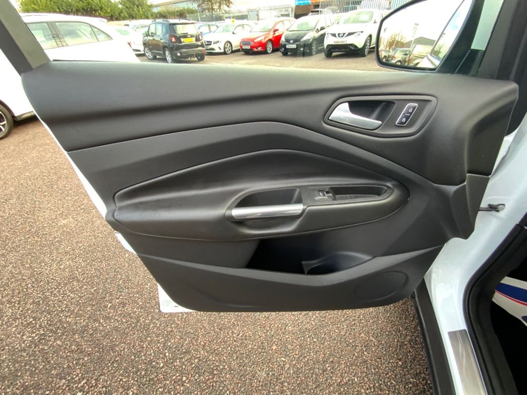 Used Ford Kuga 2016 for sale - 76632256: Photo 40