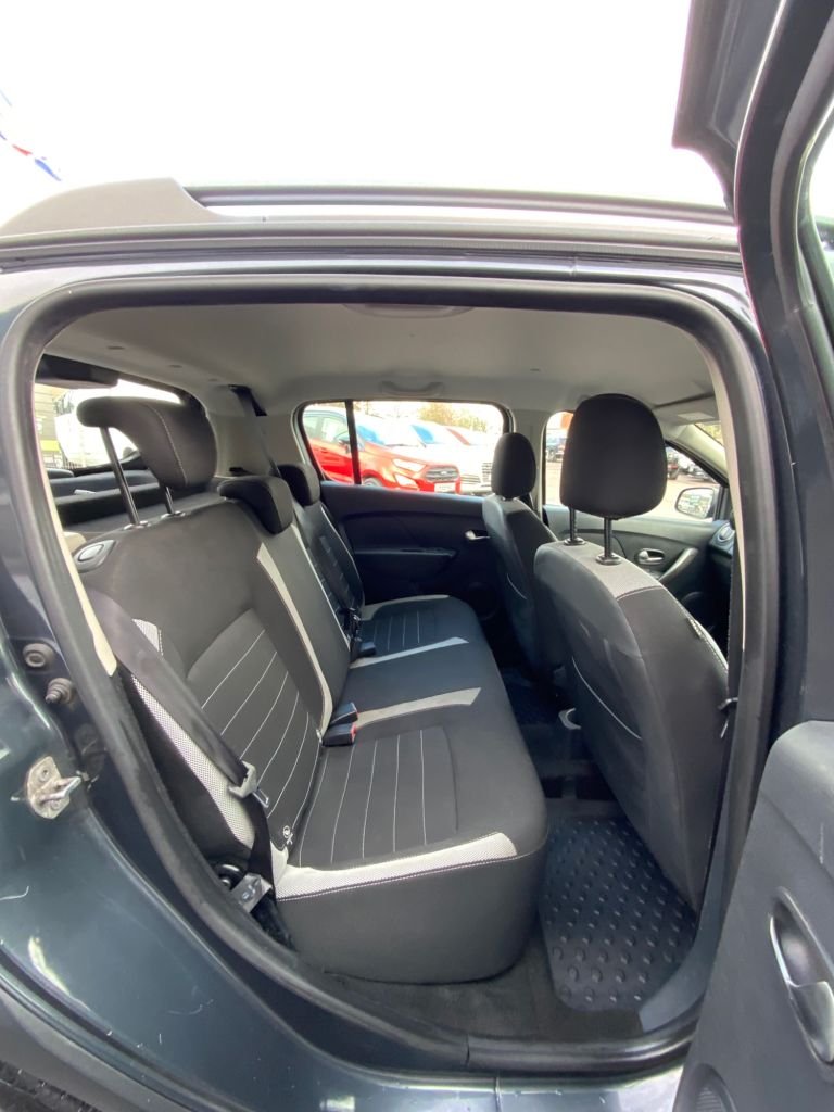 Used Dacia Sandero Stepway 2016 for sale - 77263844: Photo 13