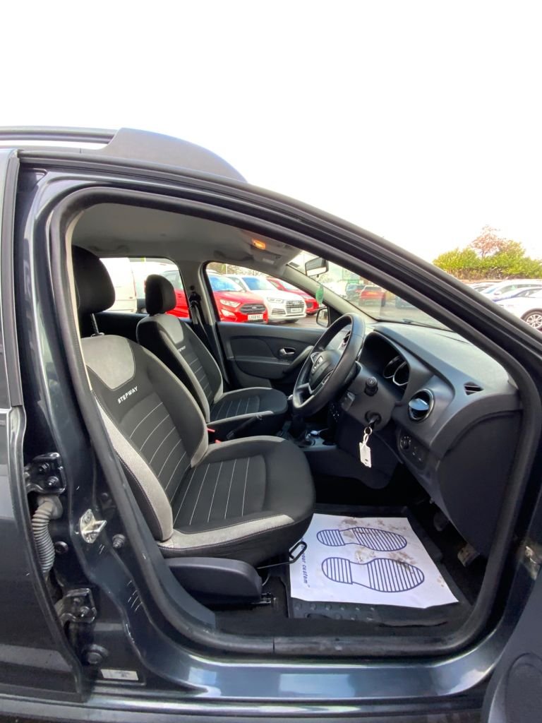 Used Dacia Sandero Stepway 2016 for sale - 77263844: Photo 16