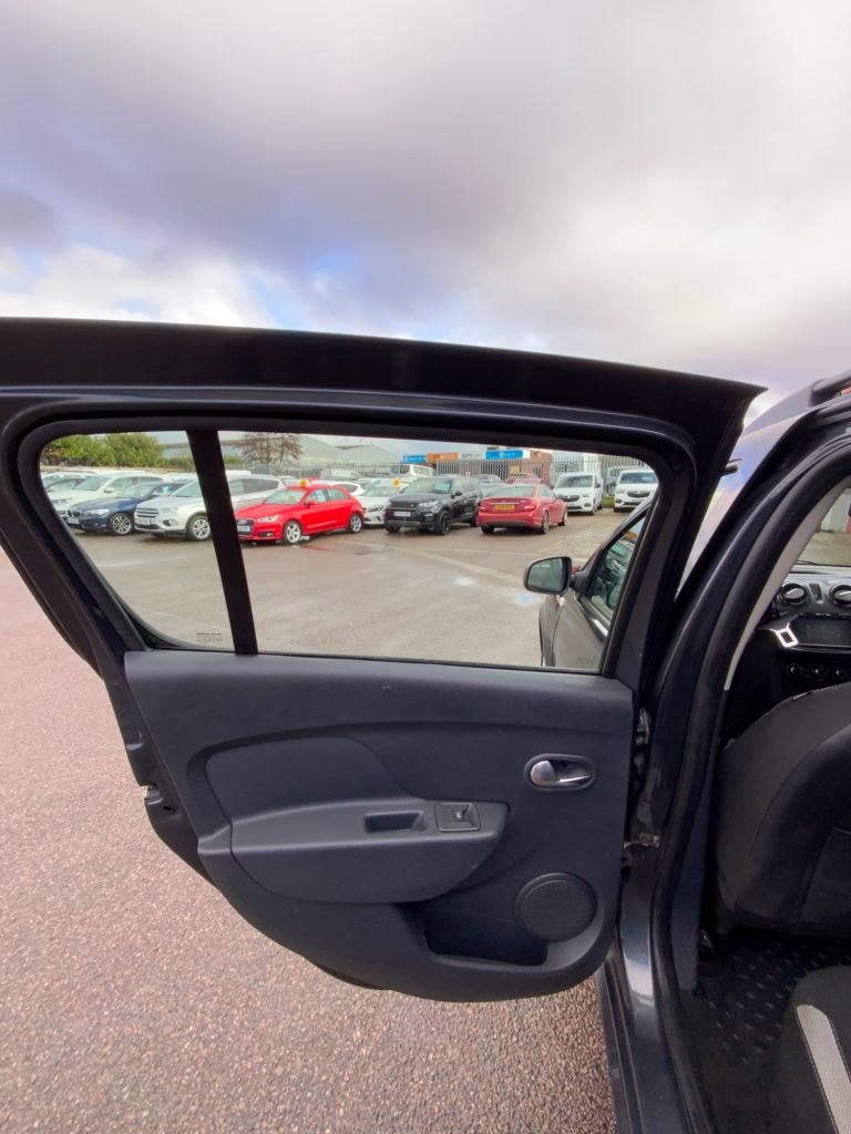 Used Dacia Sandero Stepway 2016 for sale - 77263844: Photo 24