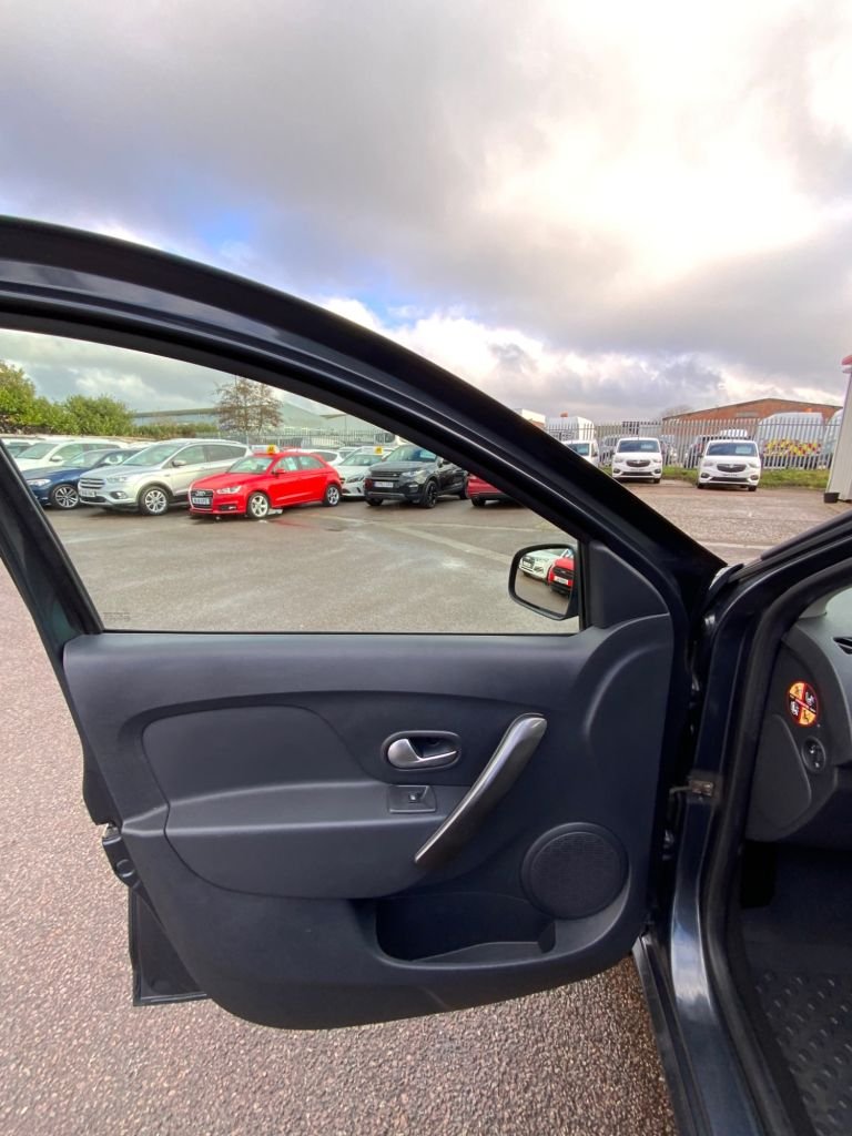 Used Dacia Sandero Stepway 2016 for sale - 77263844: Photo 30