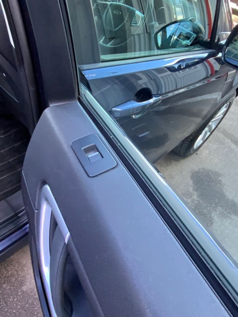 Used Land Rover Discovery Sport 2018 for sale - 78030542: Photo 15