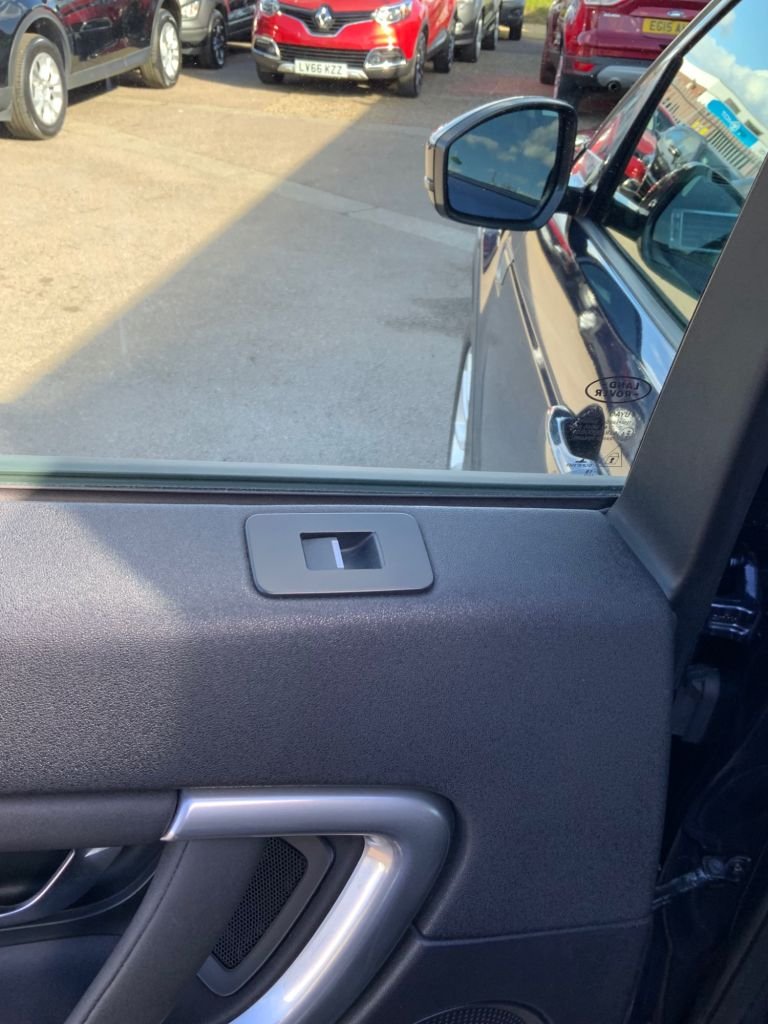 Used Land Rover Discovery Sport 2018 for sale - 78030542: Photo 25