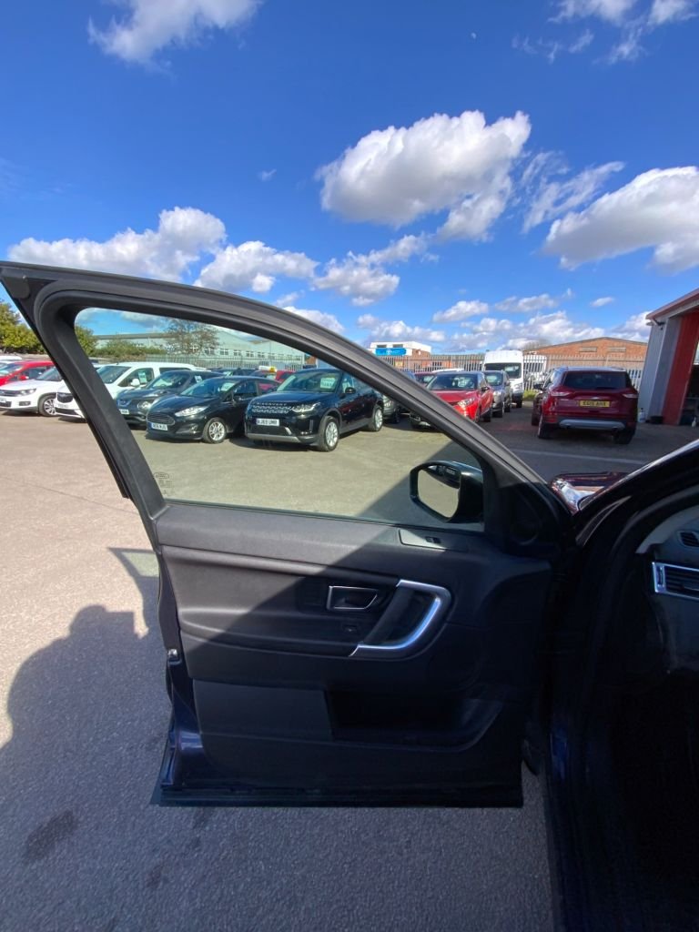 Used Land Rover Discovery Sport 2018 for sale - 78030542: Photo 32