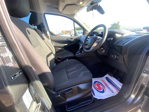 Used Ford Grand Tourneo Connect 2017 for sale - 75727646: Photo 16