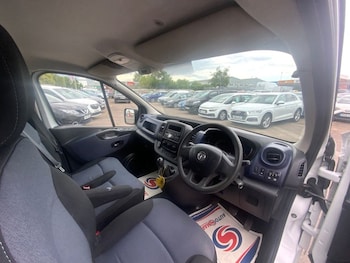 Used Vauxhall Vivaro 2016 for sale - 79072650: Photo
