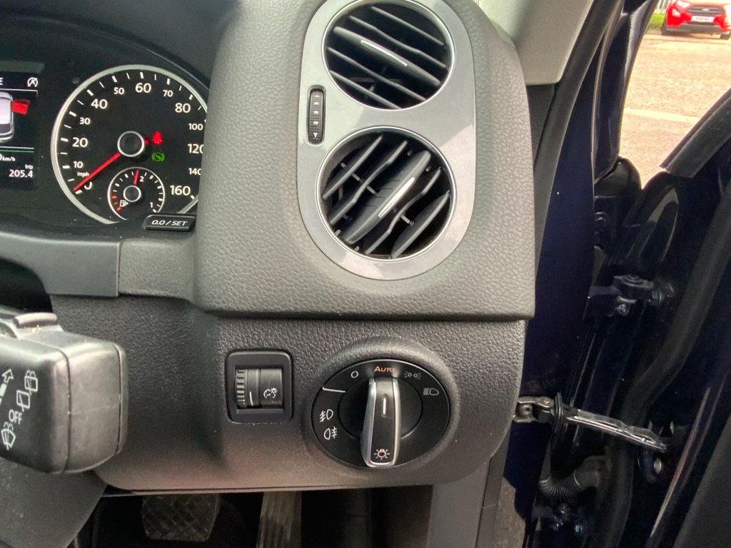 Used Volkswagen Tiguan 2014 for sale - 76632487: Photo 24