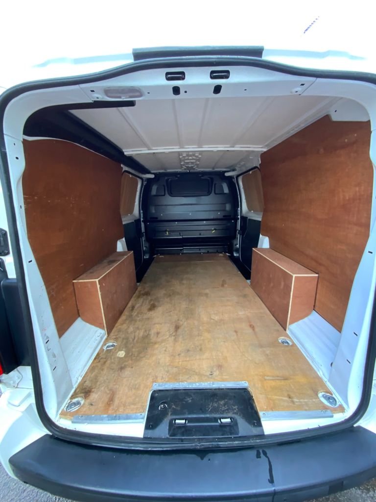 Used Vauxhall Vivaro 2021 for sale - 77263299: Photo 14