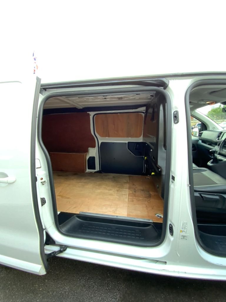 Used Vauxhall Vivaro 2021 for sale - 77263299: Photo 16