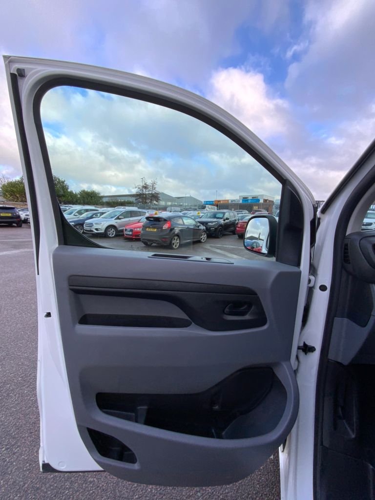 Used Vauxhall Vivaro 2021 for sale - 77263299: Photo 27