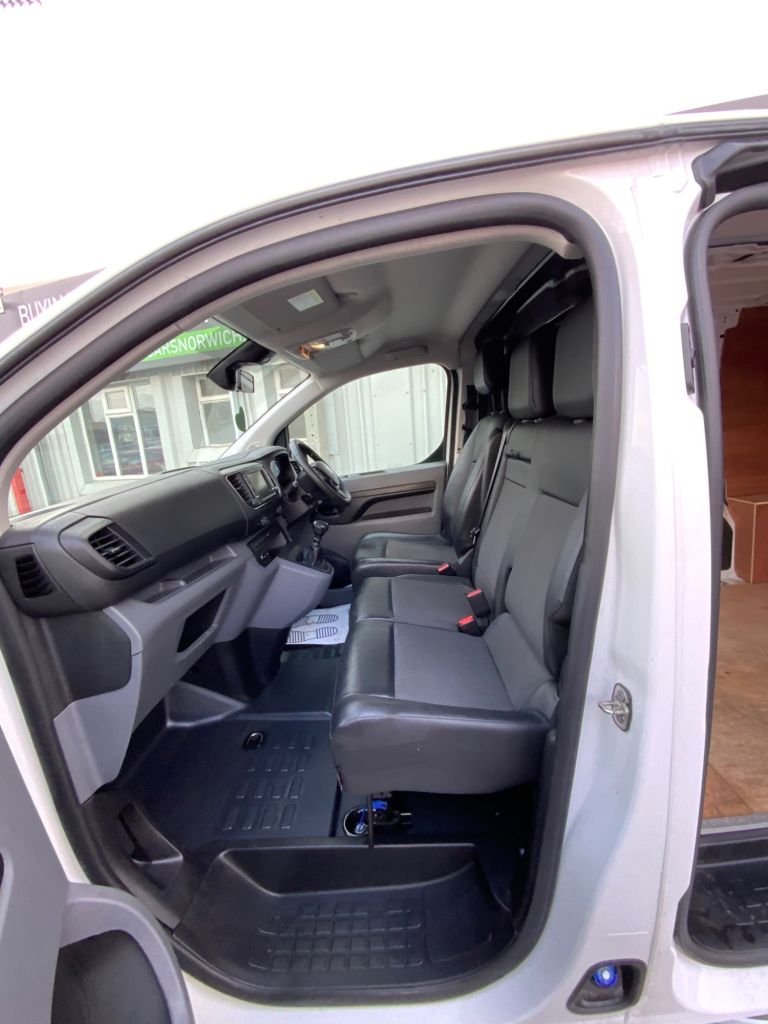 Used Vauxhall Vivaro 2021 for sale - 77263299: Photo 28