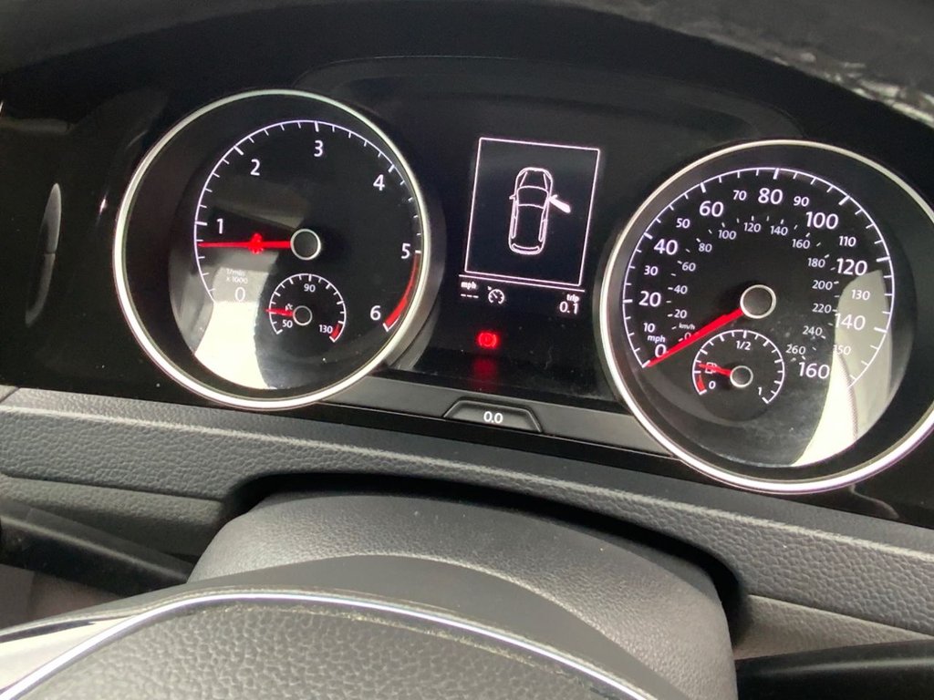 Used Volkswagen Golf 2015 for sale - 76081128: Photo 19