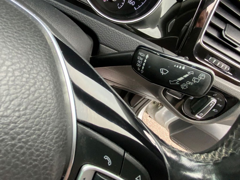 Used Volkswagen Golf 2015 for sale - 76081128: Photo 21