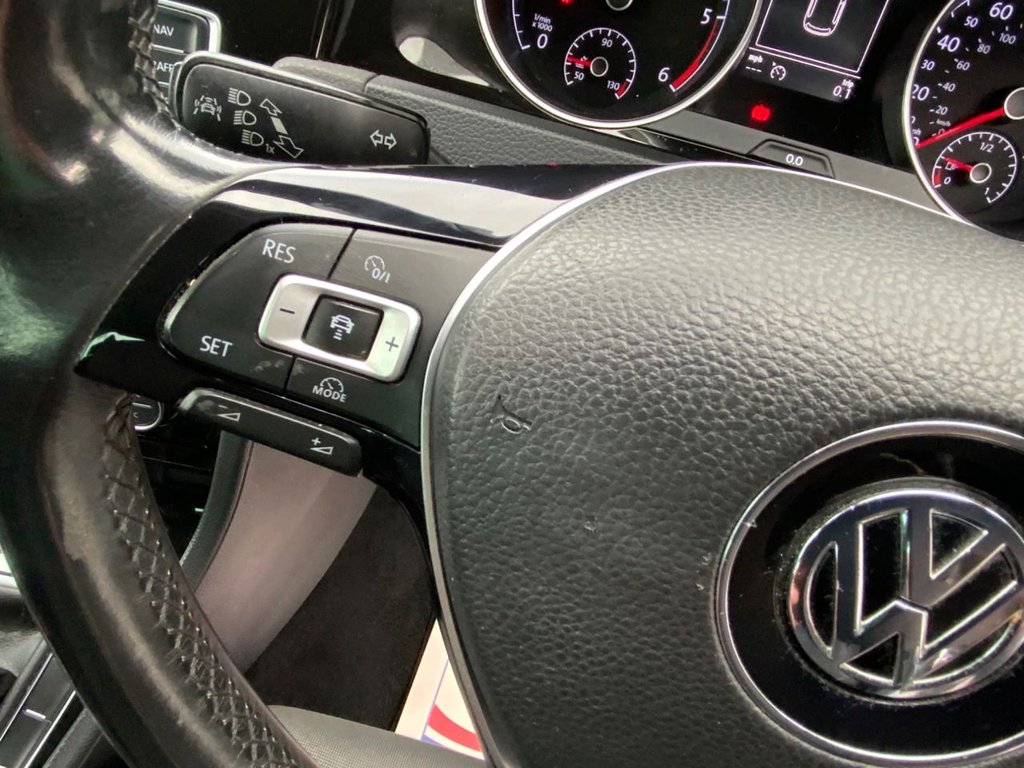 Used Volkswagen Golf 2015 for sale - 76081128: Photo 22