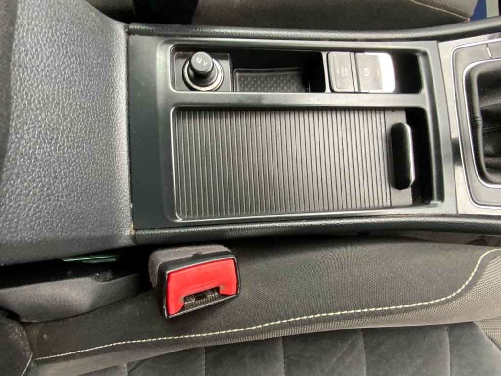 Used Volkswagen Golf 2015 for sale - 76081128: Photo 25