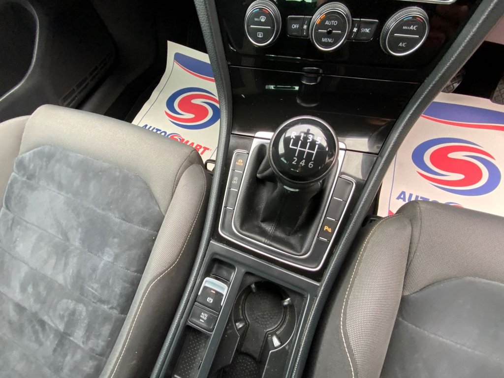 Used Volkswagen Golf 2015 for sale - 76081128: Photo 33