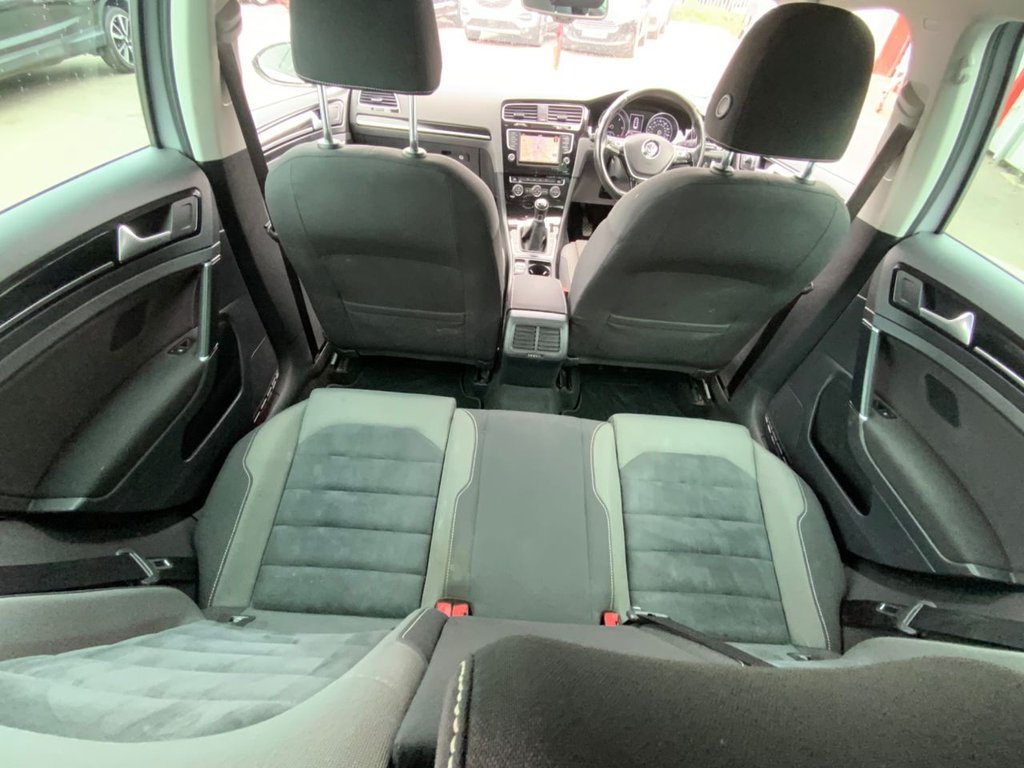 Used Volkswagen Golf 2015 for sale - 76081128: Photo 34