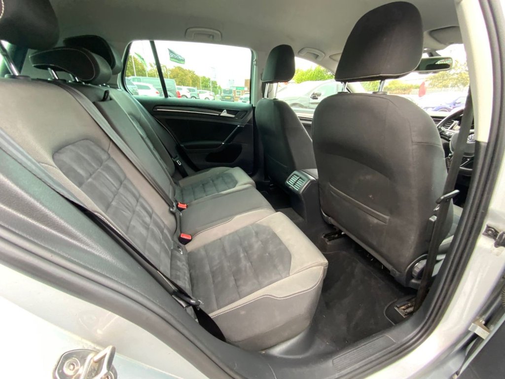 Used Volkswagen Golf 2015 for sale - 76081128: Photo 37