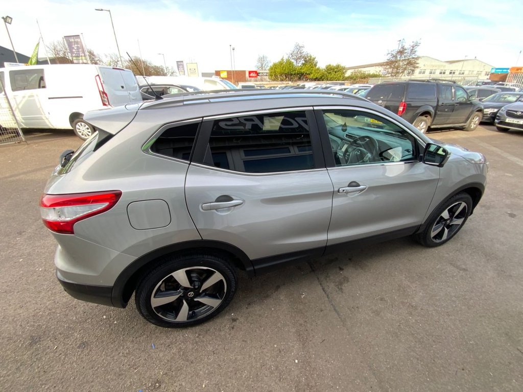 Used Nissan Qashqai 2017 for sale - 77967242: Photo 15
