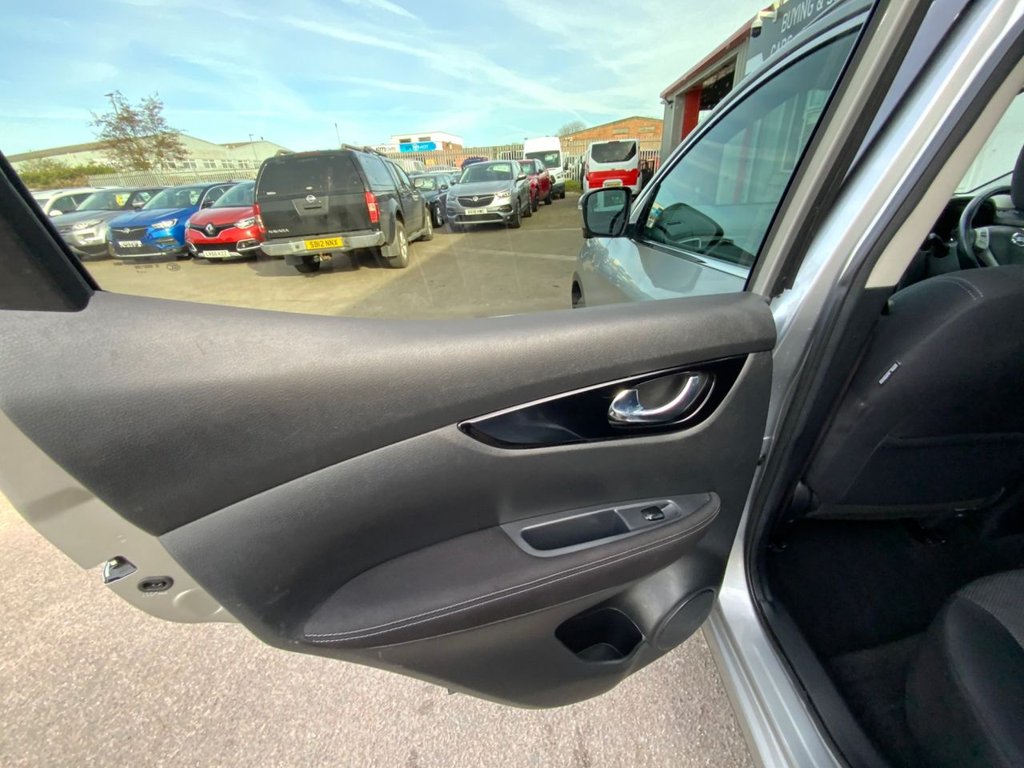 Used Nissan Qashqai 2017 for sale - 77967242: Photo 28