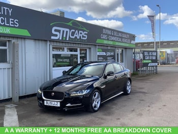 Used Jaguar XE 2019 for sale - 78382108: Photo