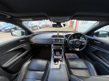 Used Jaguar XE 2019 for sale - 78382108: Photo