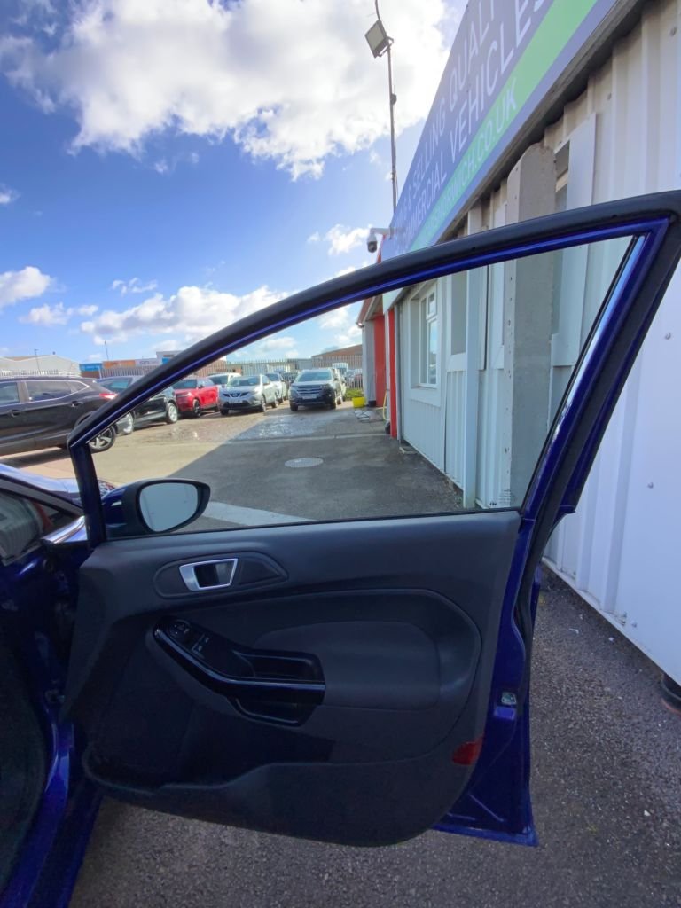 Used Ford Fiesta 2015 for sale - 78056556: Photo 17