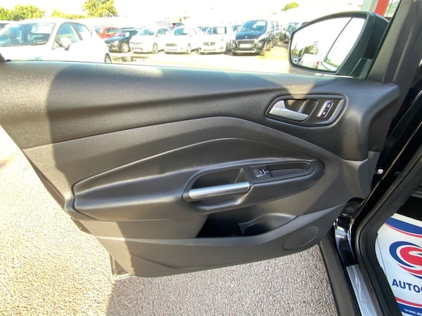 Used Ford Kuga 2016 for sale - 76173246: Photo 29
