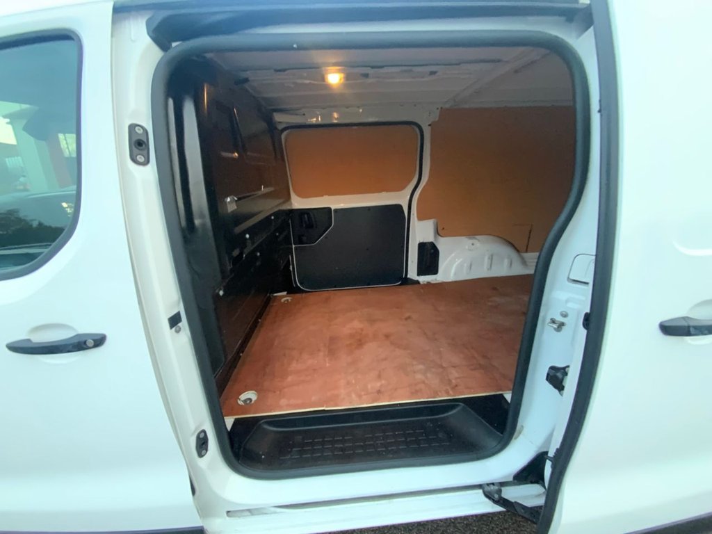 Used Vauxhall Vivaro 2022 for sale - 76711458: Photo 32