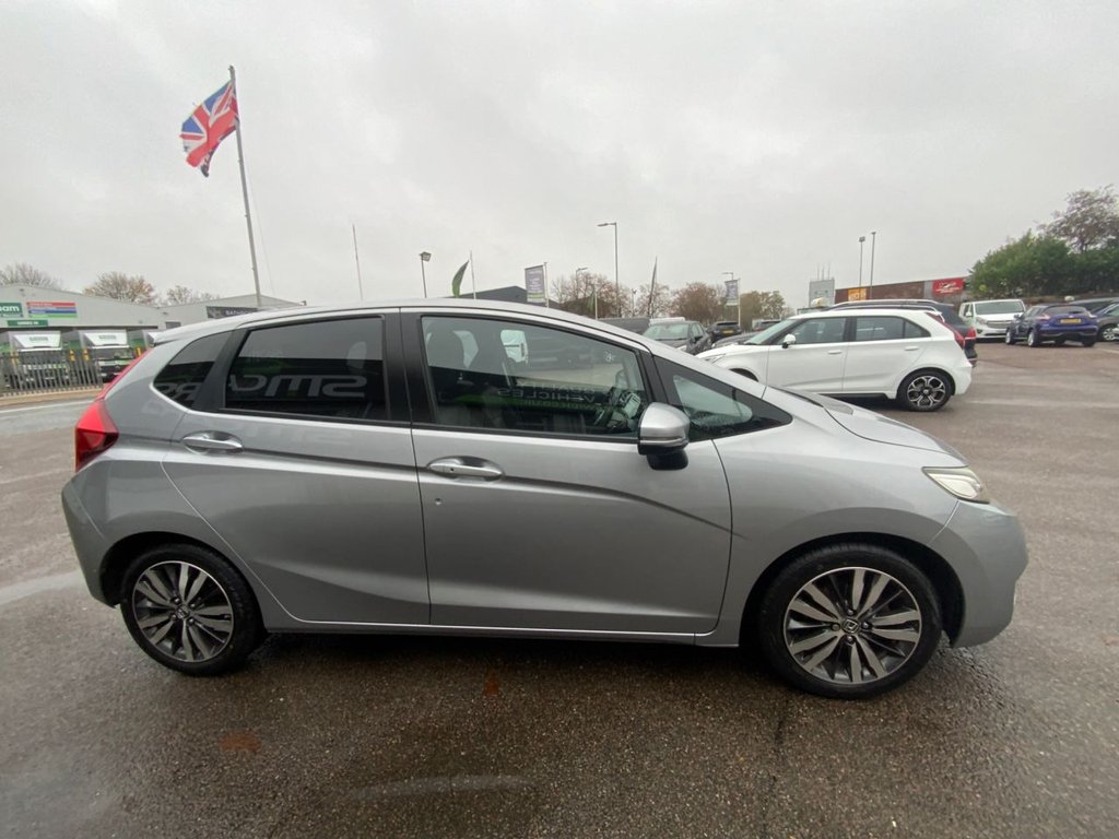 Used Honda Jazz 2017 for sale - 76582596: Photo 12