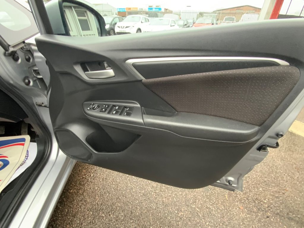 Used Honda Jazz 2017 for sale - 76582596: Photo 15