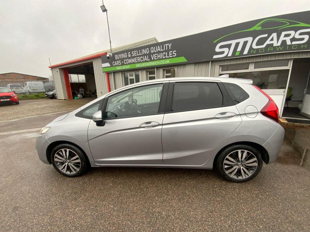 Used Honda Jazz 2017 for sale - 76582596: Photo 16